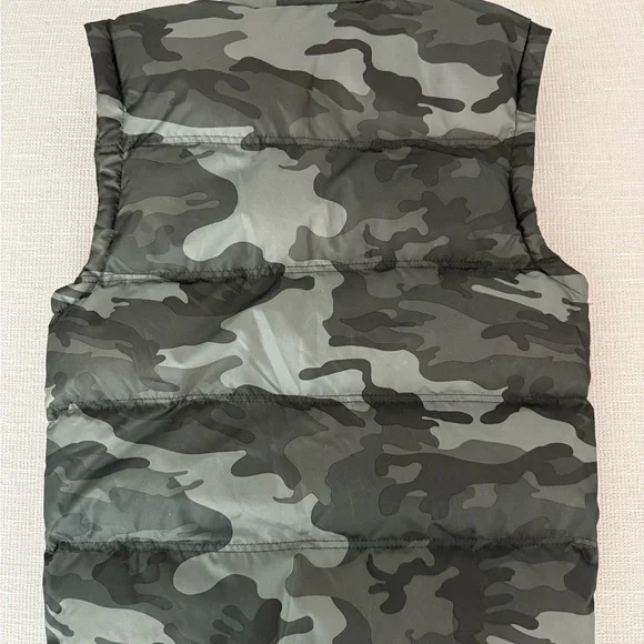 Faded Glory Camouflage Puffer Vest - Picture 8 of 8
